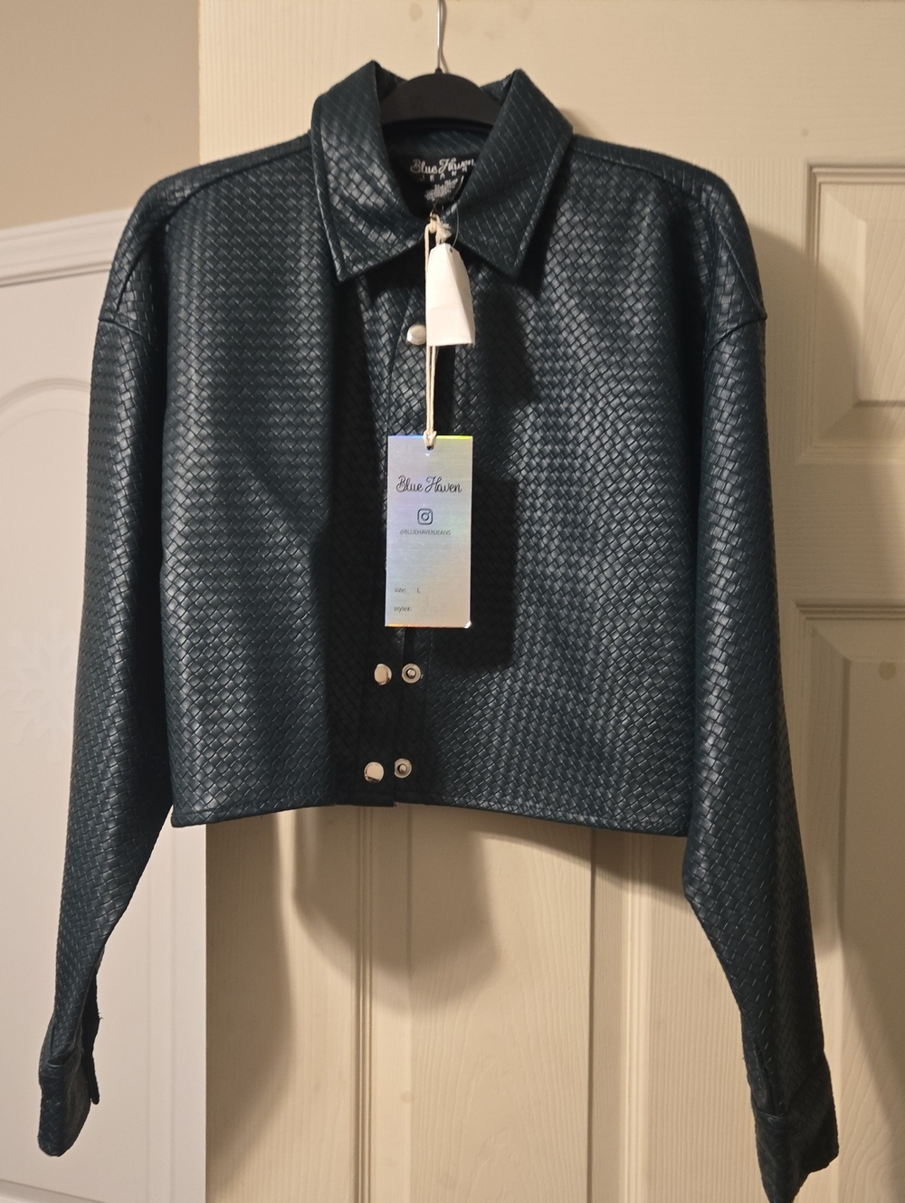 Women's Green Cropped Button Jacket